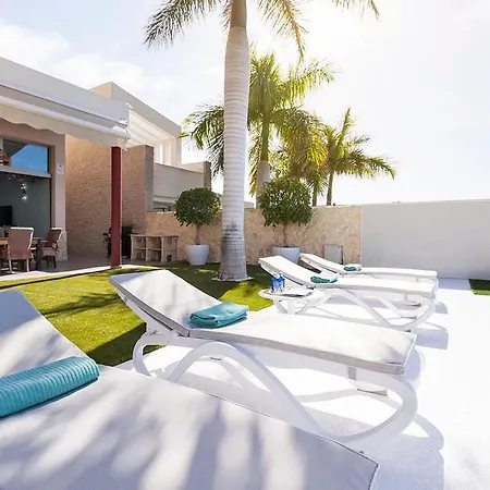 Vila La Caleta Golf *