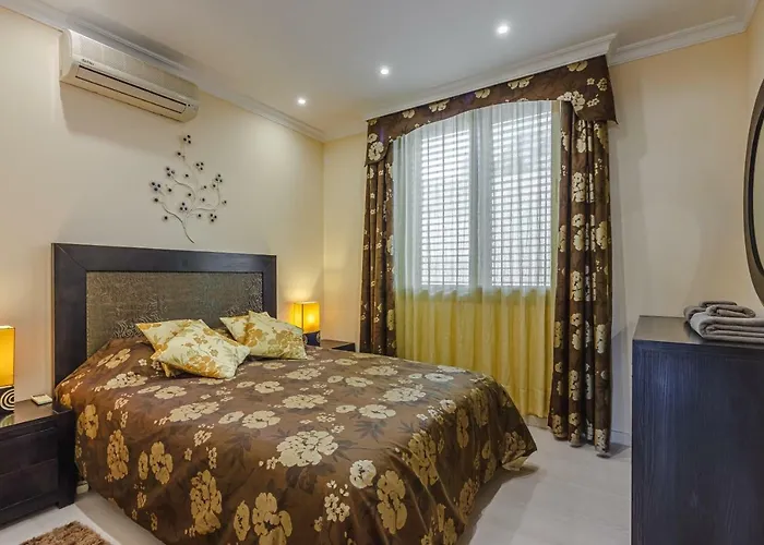 Вілла La Caleta Golf