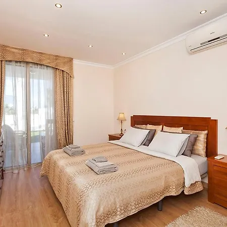 La Caleta Golf 别墅 阿德耶